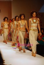 Model walk the ramp for Agarwalla & Vijay Golecha Show at The ABIL Pune Fashion Week Day 2 on 19th Nov 2010 (77)~0.JPG